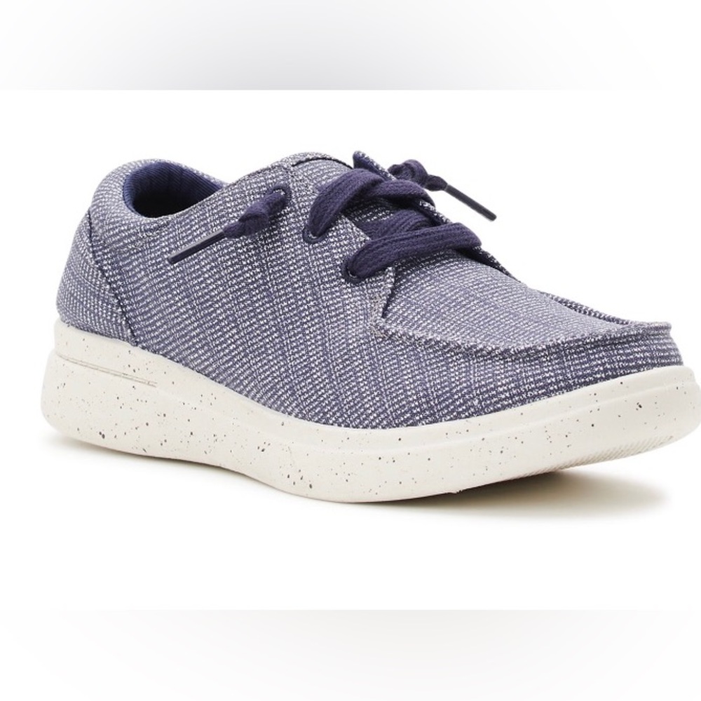 TIME and TRU Womens Canvas Loafers Size 11 Memory Foam Inner Sole New